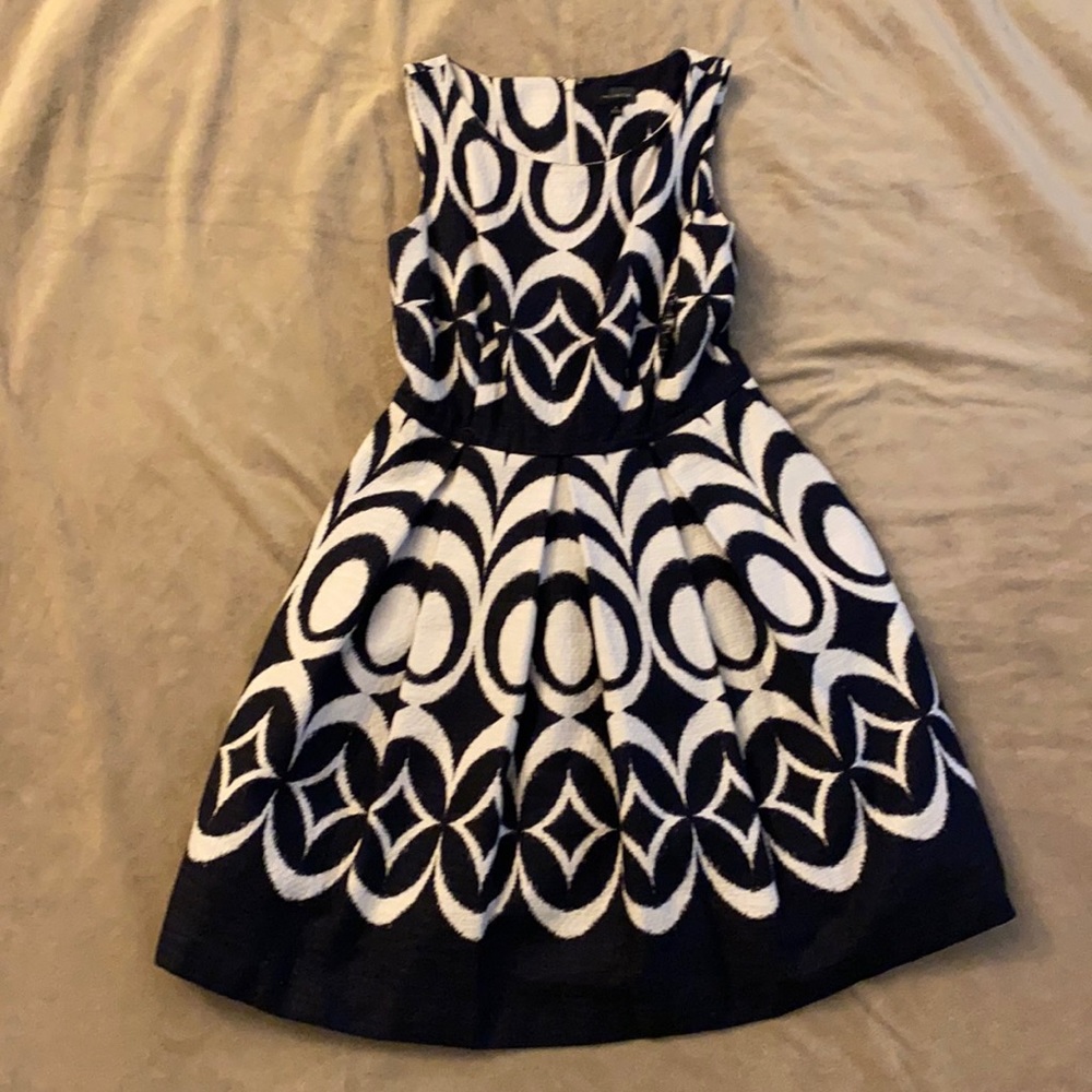 Brand: “The Limited” Size: 4 in women’s